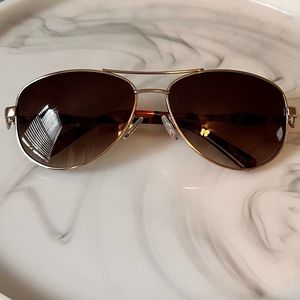 XOXO aviator sunglasses
